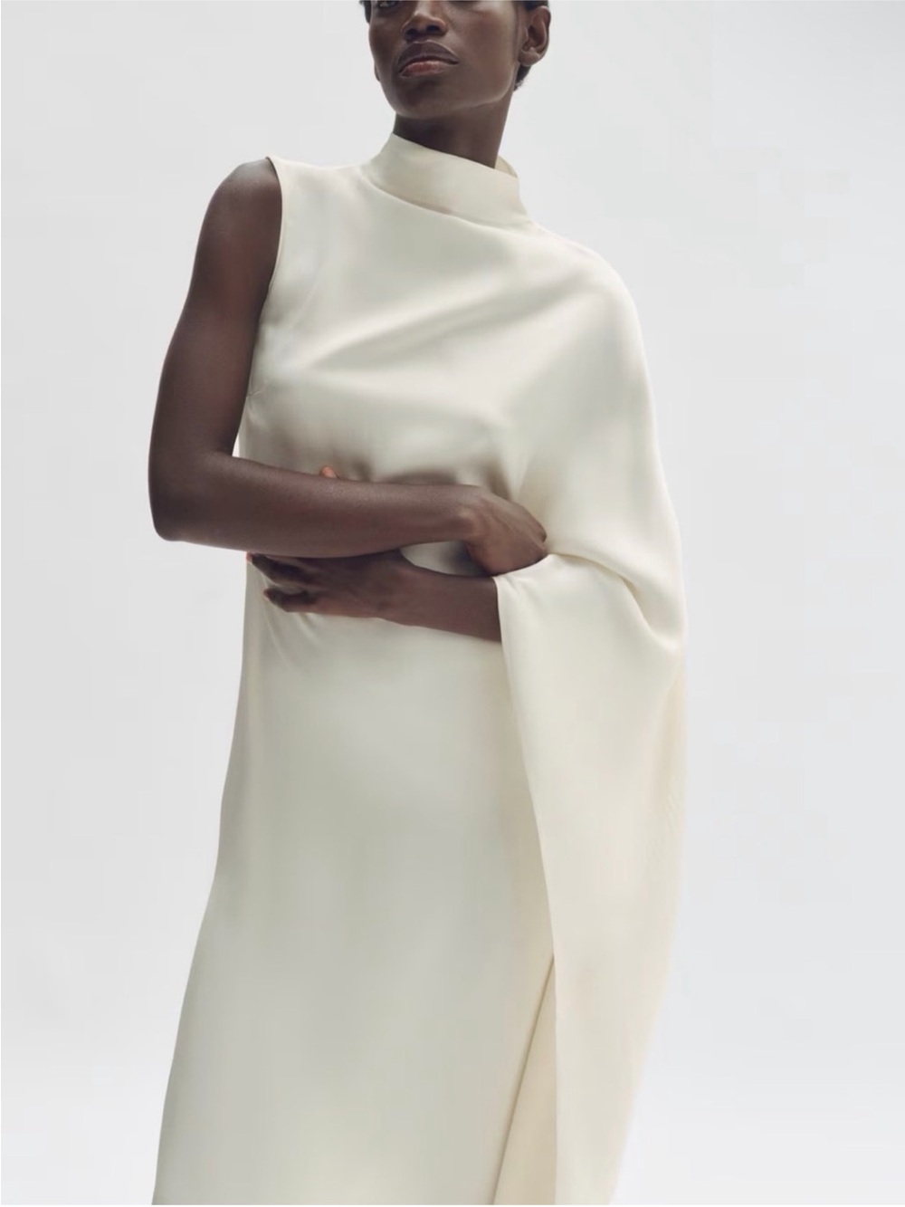 Stella McCartney x H&M Limited Edition Satin Cape Dress - Picture 4 of 7